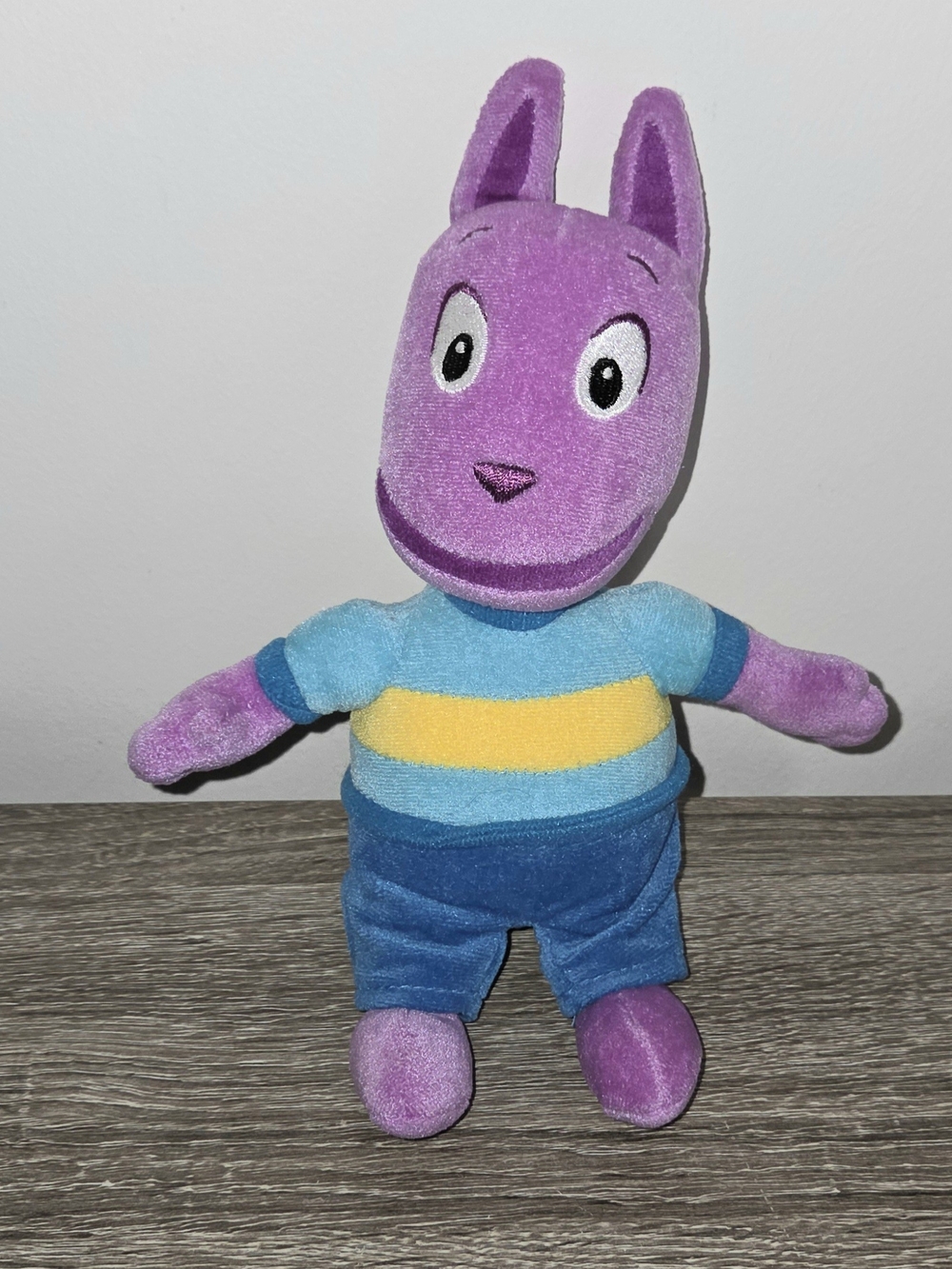 Ty Beanie Baby Austin the Kangaroo Nick Jr. - The Backyardigans Plush SEE PICTUR